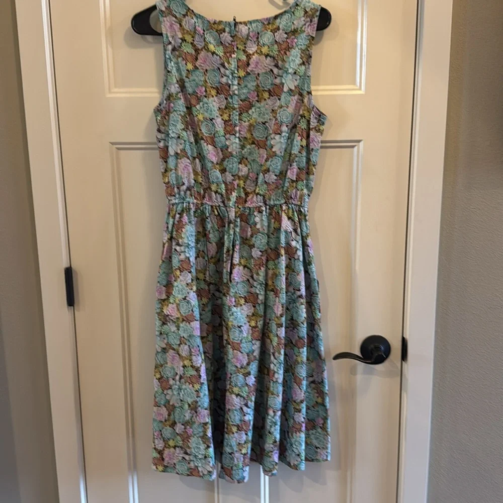 RetroLicious sleeveless dress with beautiful succulent pattern! 🪴 - Picture 7 of 7